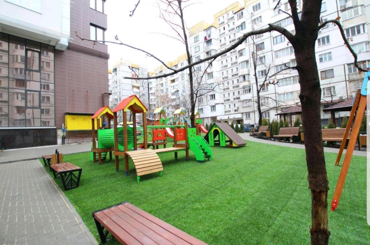 Main Street Sky House Apartments Kisinyov Kültér fotó